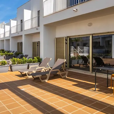 Dk Residences *